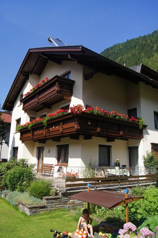 Bed and Breakfast Haus Josef Mayrhofen Exteriér fotografie